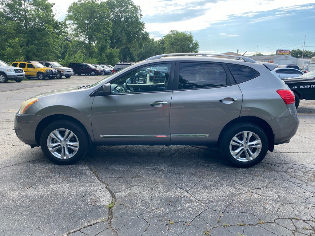 2013 Nissan Rogue Image 2