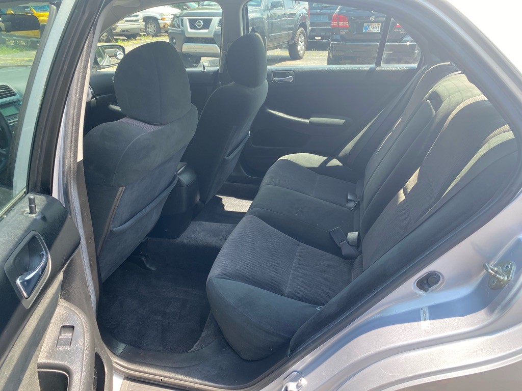 2004 Honda Accord Image 9