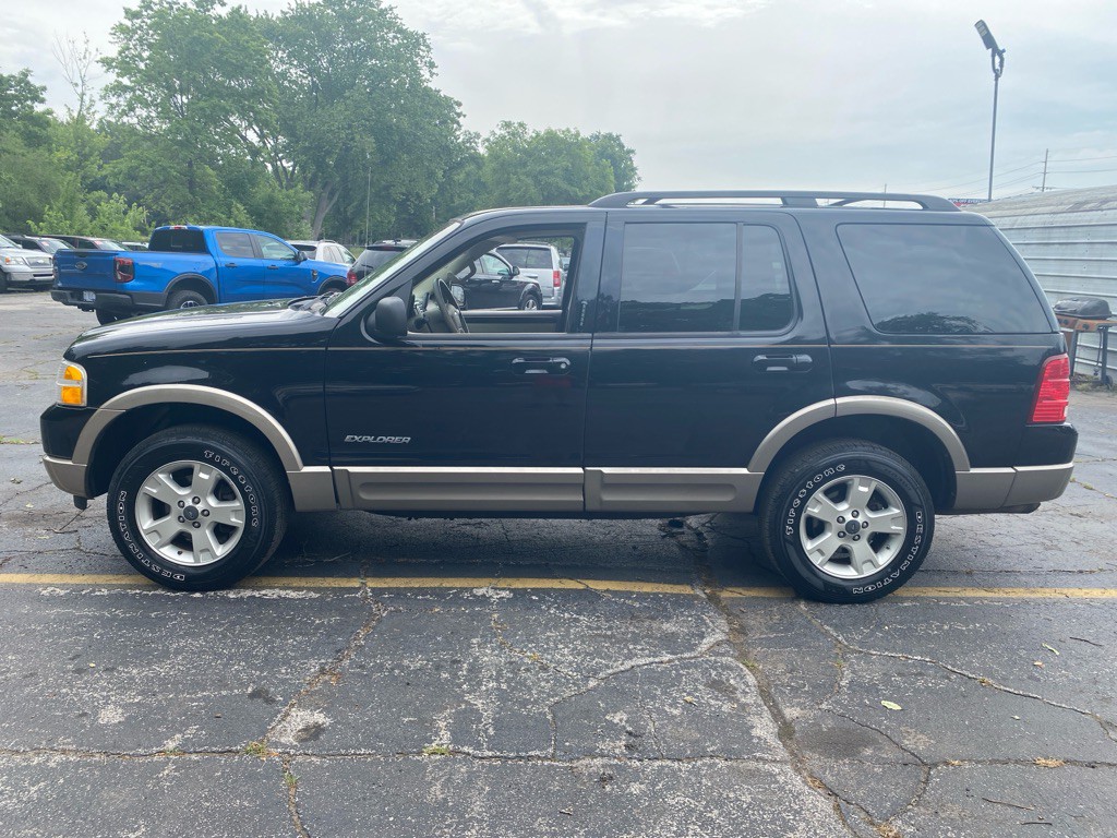 2004 Ford Explorer Image 2