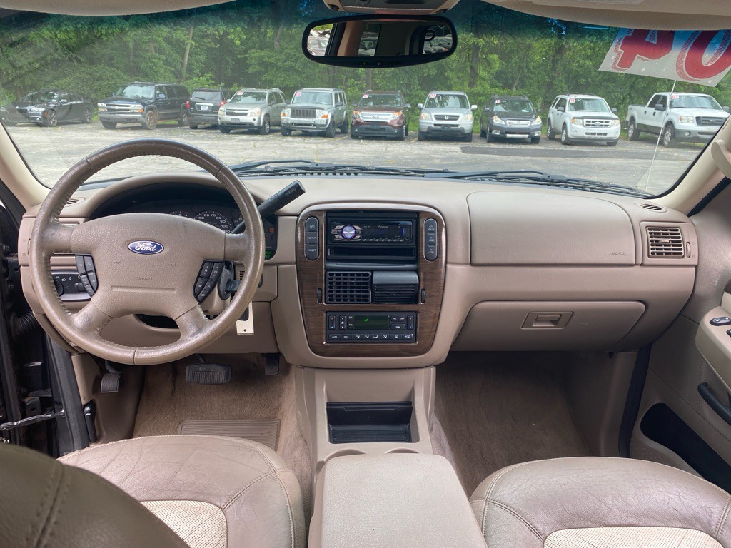 2004 Ford Explorer Image 11