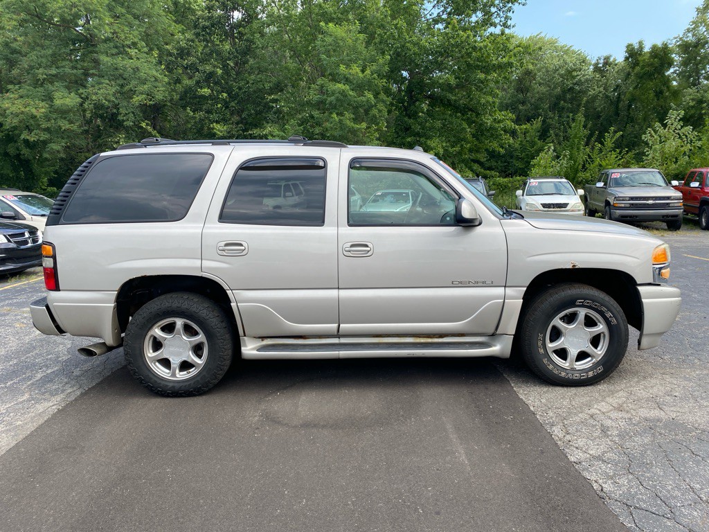 2004 GMC Yukon Image 4