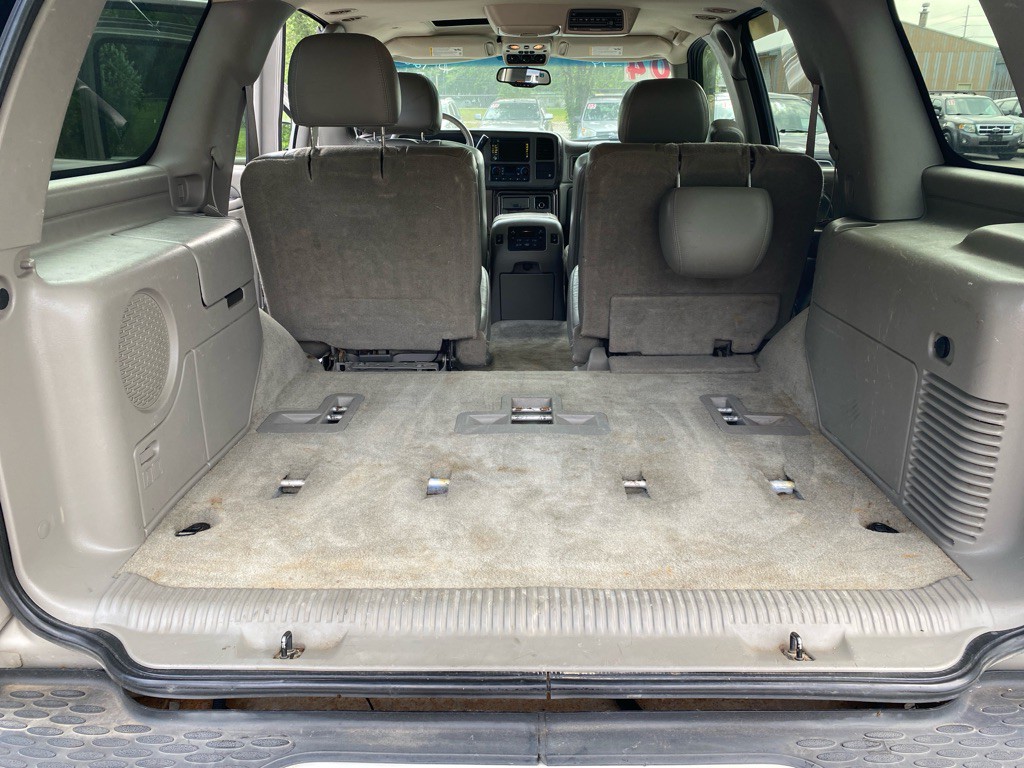 2004 GMC Yukon Image 10
