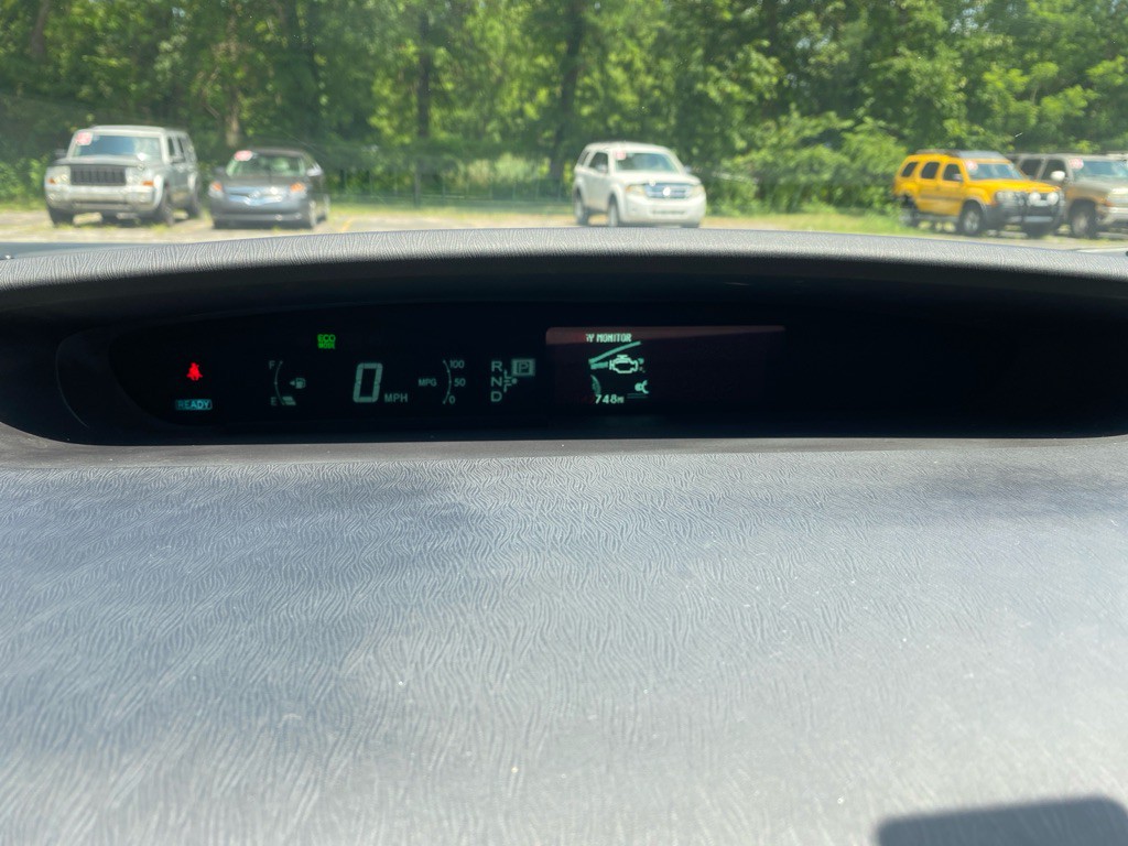 2012 Toyota Prius Image 12