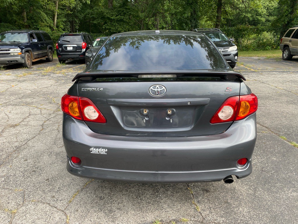 2010 Toyota Corolla Image 3