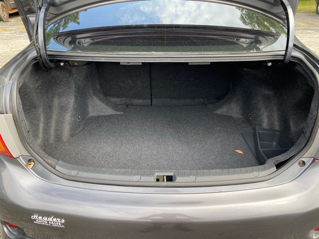 2010 Toyota Corolla Image 10