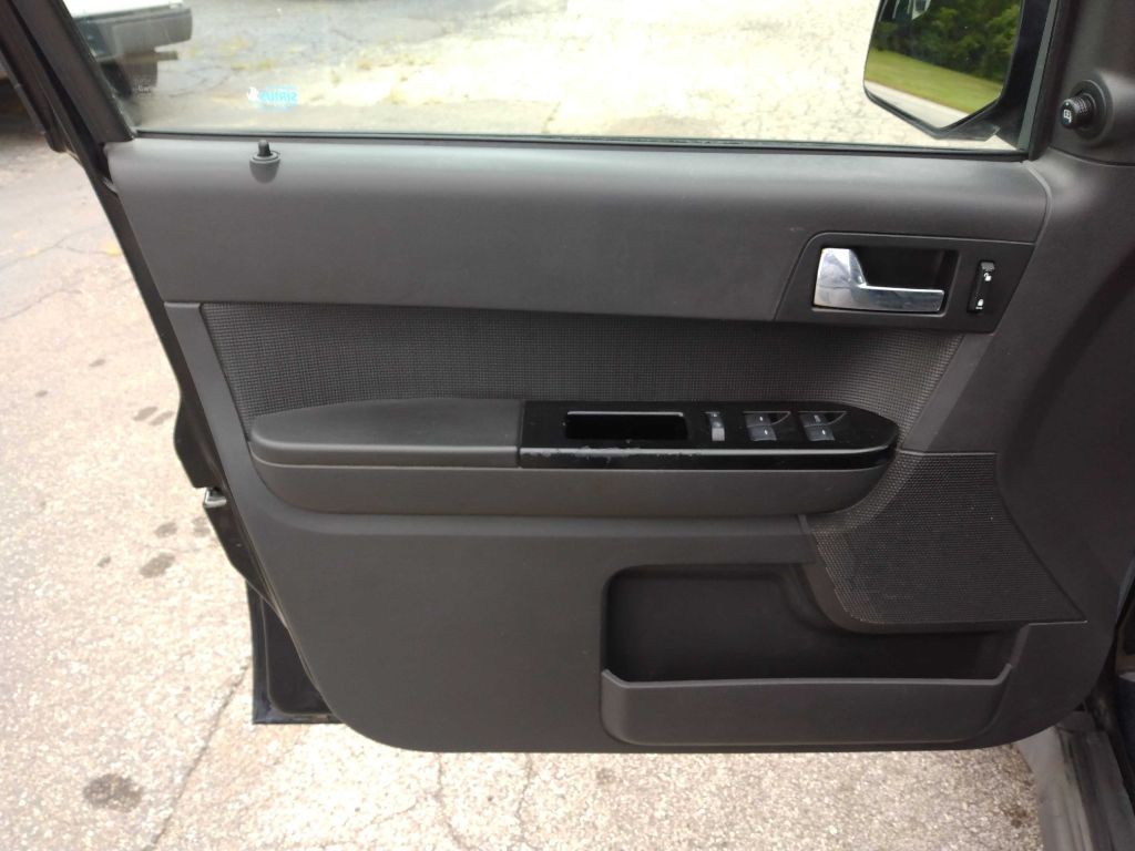 2010 Ford Escape Image 7