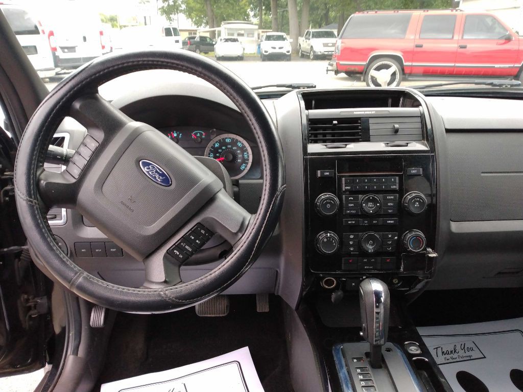 2010 Ford Escape Image 11