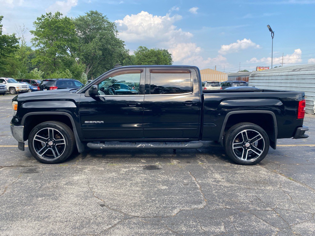 2015 GMC Sierra Image 2