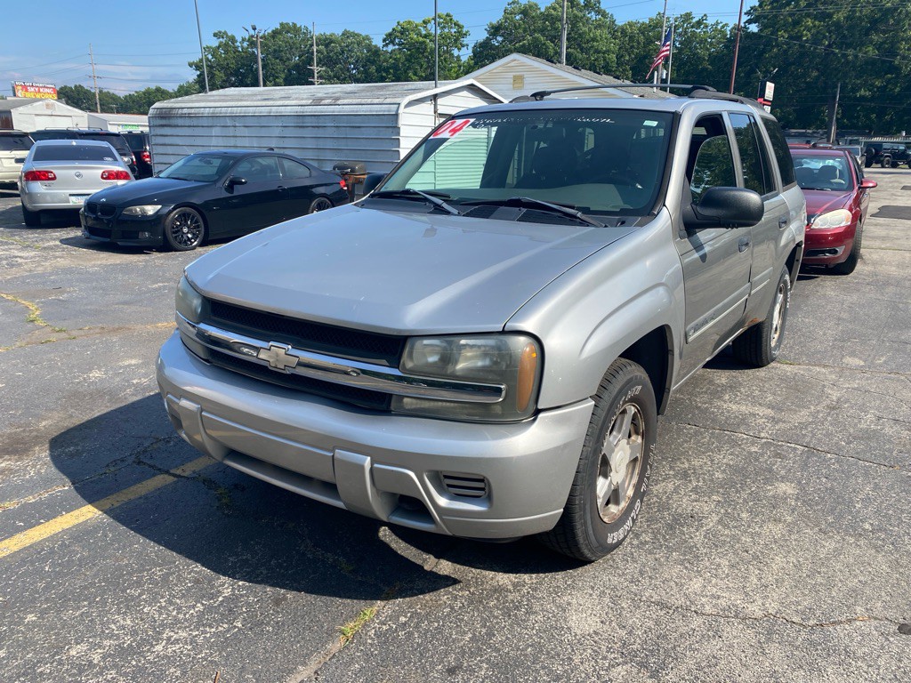 2004 Chevrolet Trailblazer Image 1
