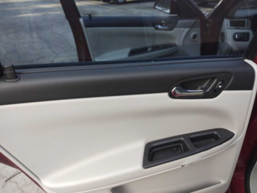2008 Chevrolet Impala Image 9