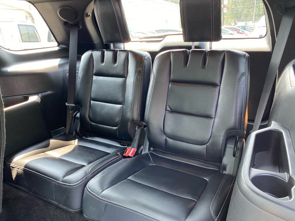 2016 Ford Explorer Image 11