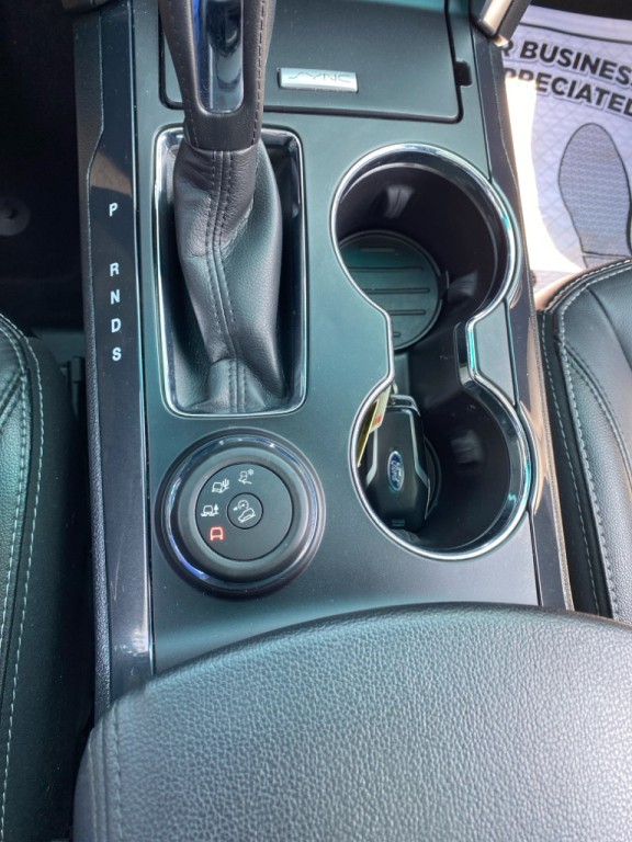 2016 Ford Explorer Image 16