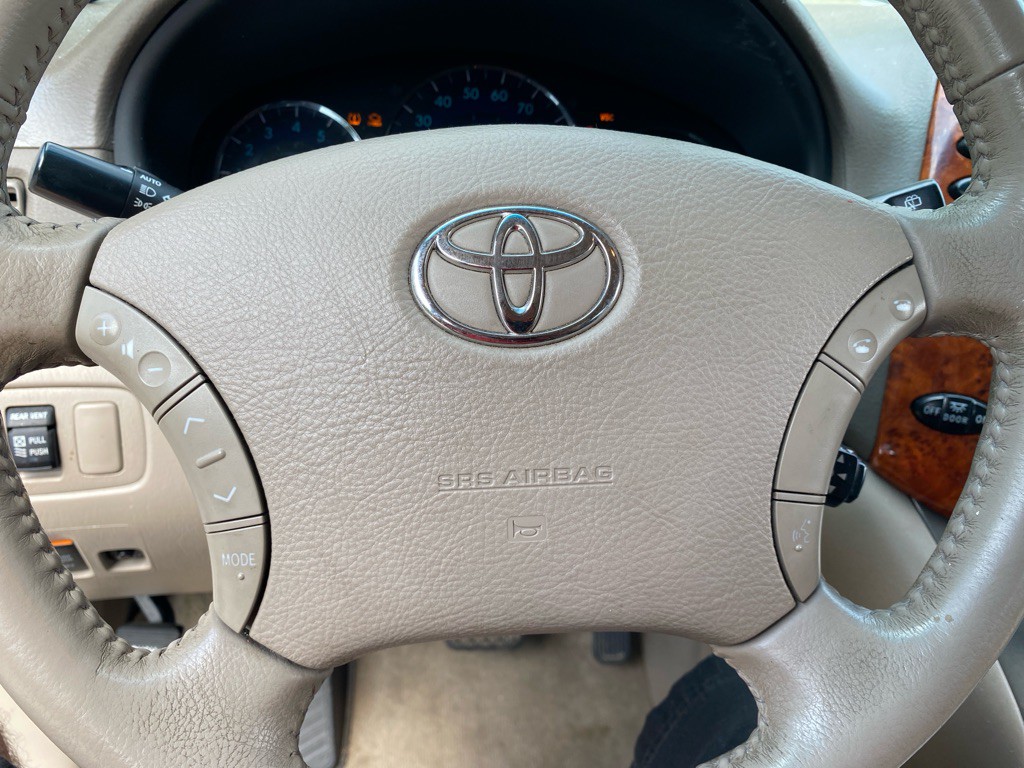 2009 Toyota Sienna Image 15