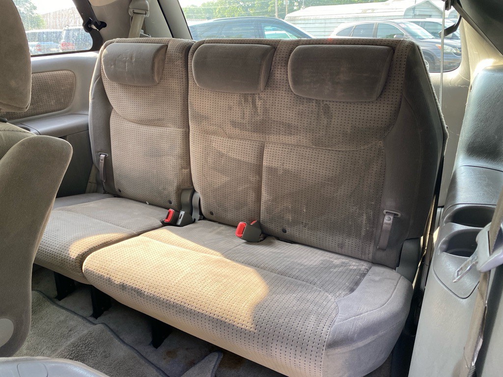 2010 Toyota Sienna Image 10