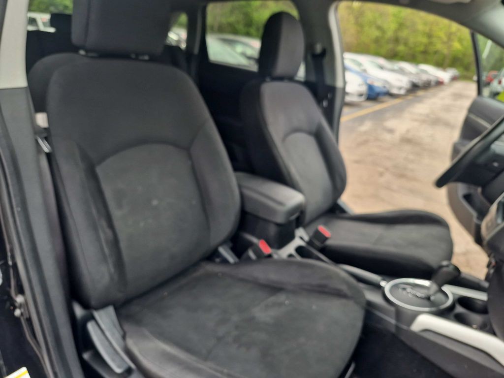 2014 Mitsubishi Outlander Image 12
