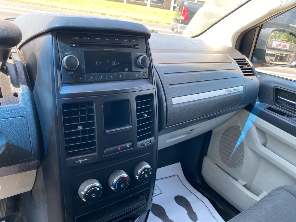 2010 Dodge Grand Caravan Image 9