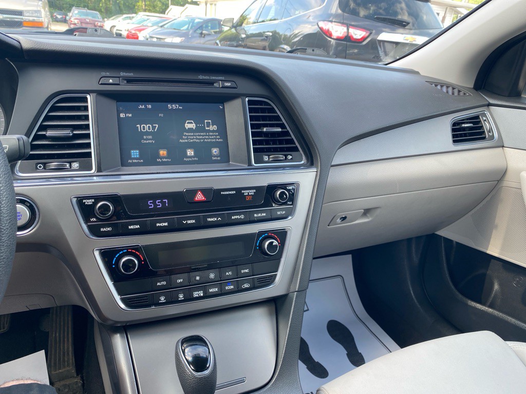2017 Hyundai Sonata Image 11