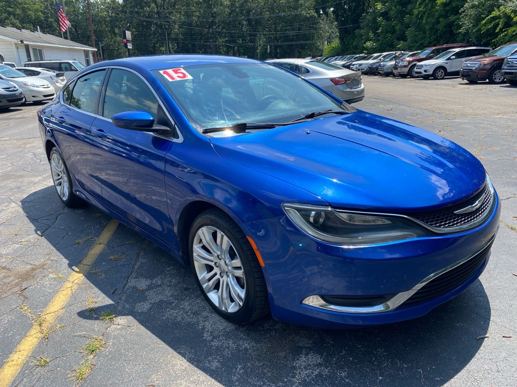 2015 Chrysler 200 Image 5
