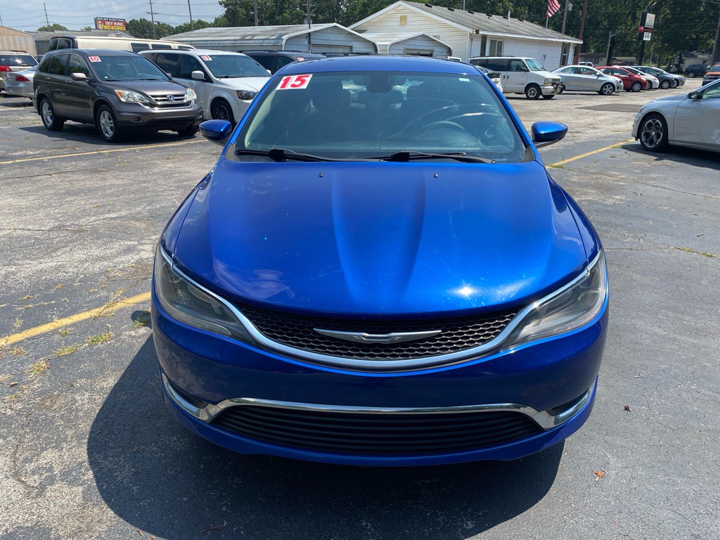 2015 Chrysler 200 Image 6
