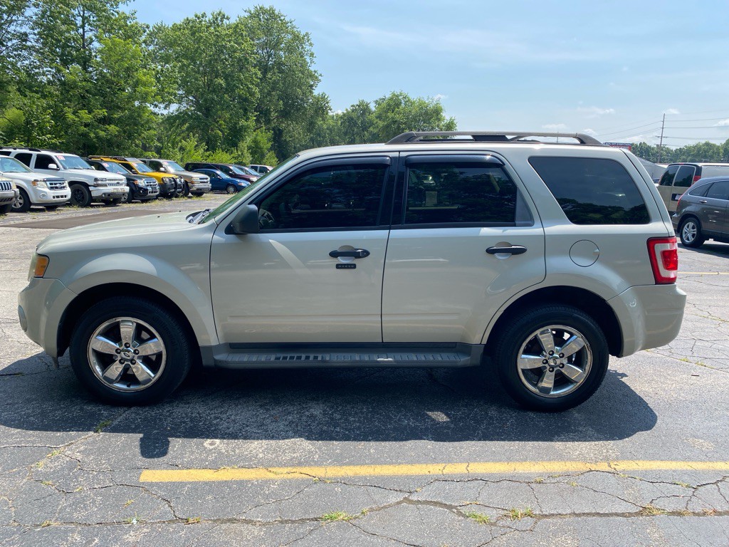 2009 Ford Escape Image 2