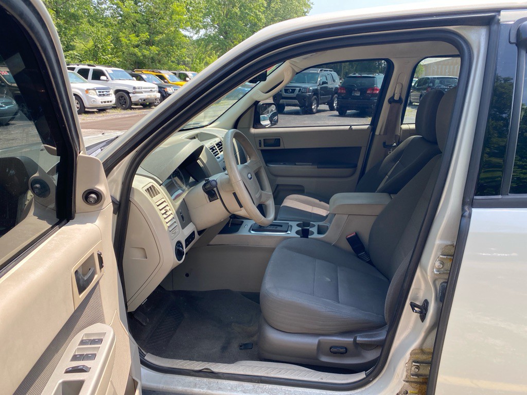 2009 Ford Escape Image 8
