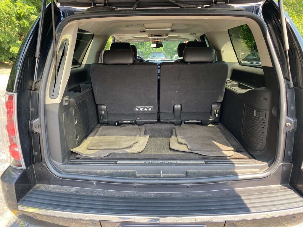 2011 GMC Yukon Image 11