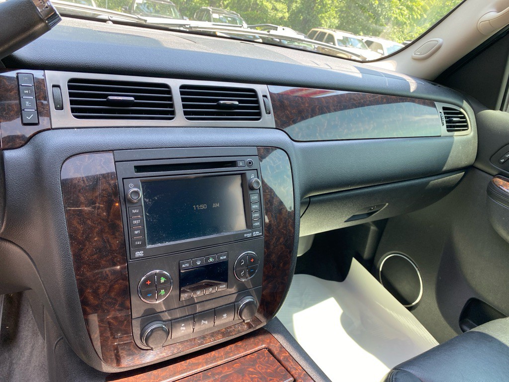 2011 GMC Yukon Image 16