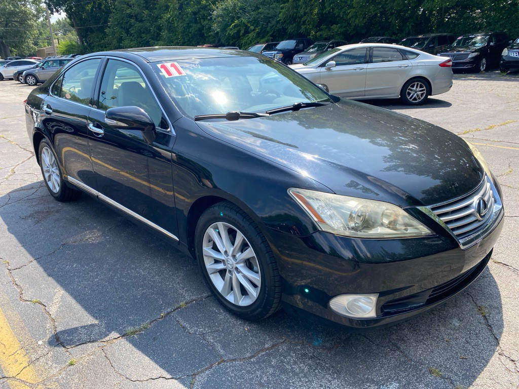 2011 Lexus ES Image 5
