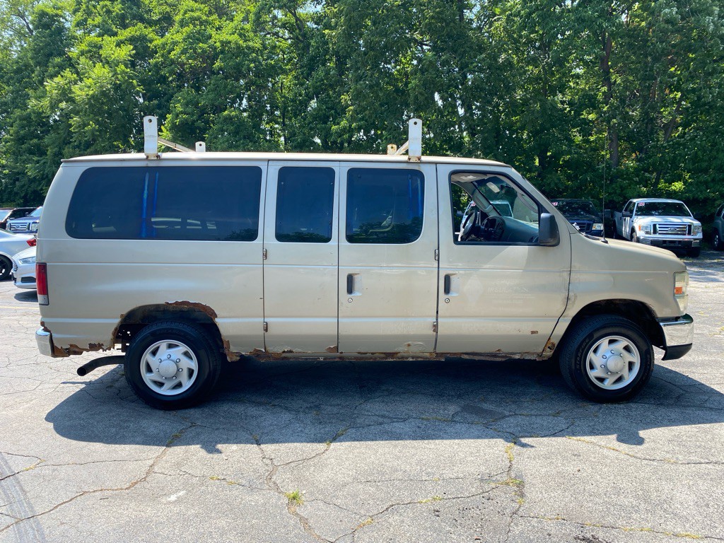 2008 Ford Econoline Image 4