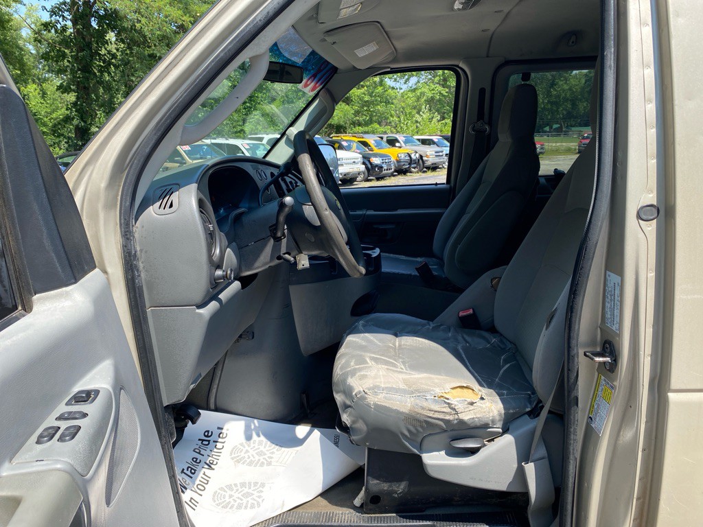 2008 Ford Econoline Image 7