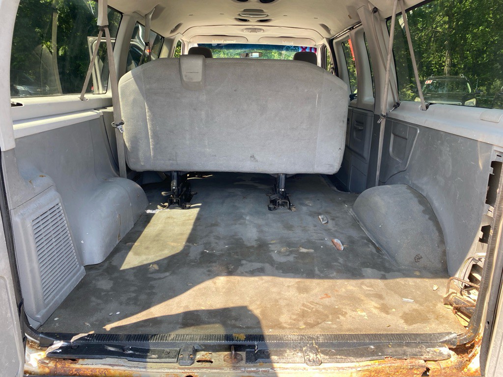 2008 Ford Econoline Image 8