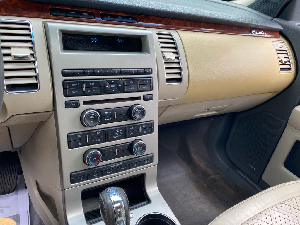 2009 Ford Flex Image 17