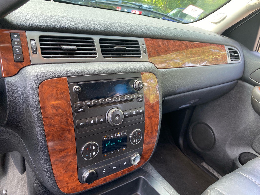 2008 Chevrolet Tahoe Image 14
