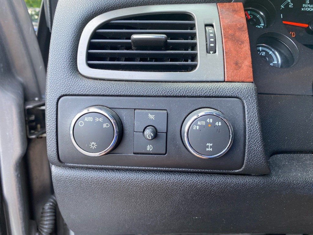 2008 Chevrolet Tahoe Image 17