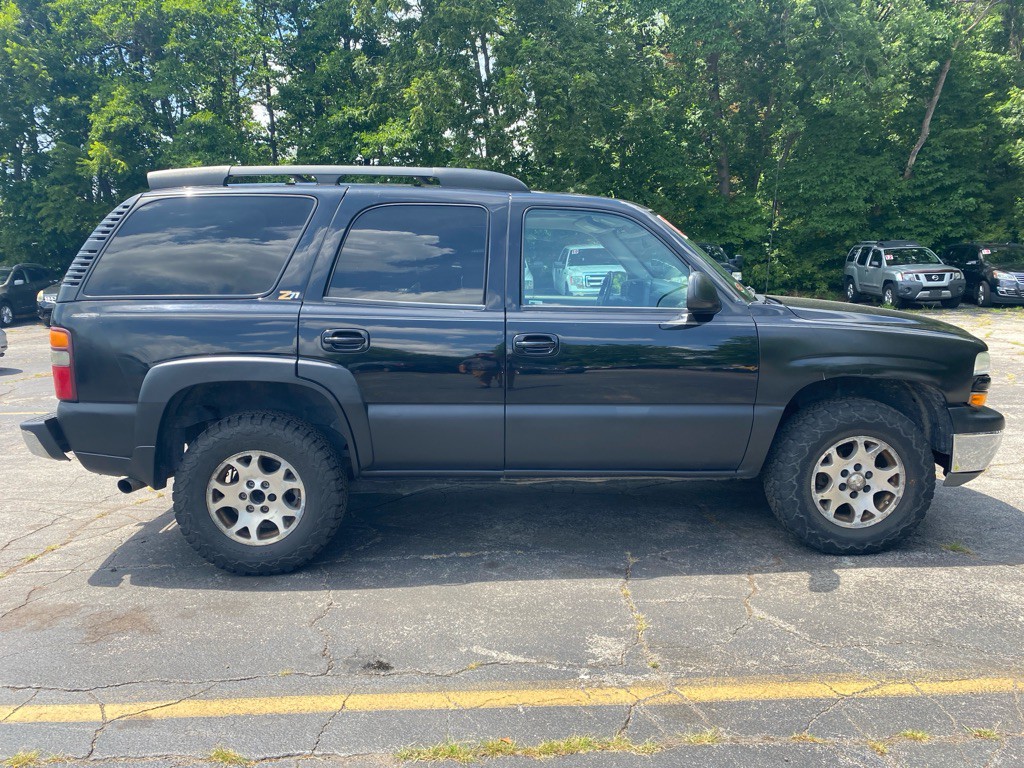 2004 Chevrolet Tahoe Image 4