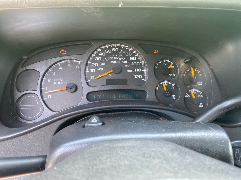 2004 Chevrolet Tahoe Image 15