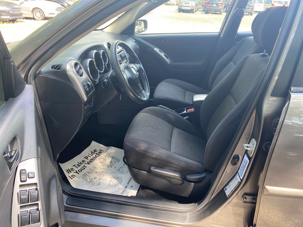 2008 Pontiac Vibe Image 8