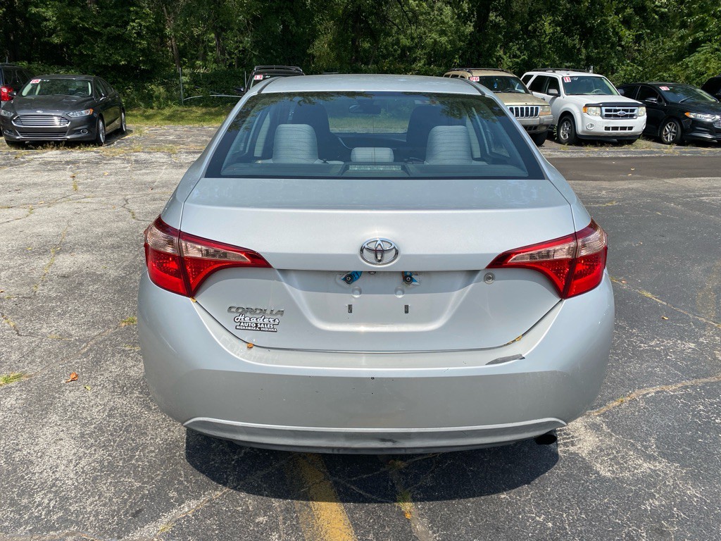 2017 Toyota Corolla Image 3