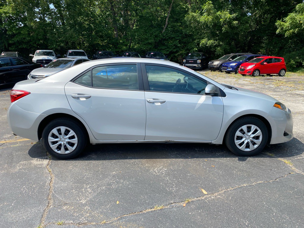 2017 Toyota Corolla Image 4