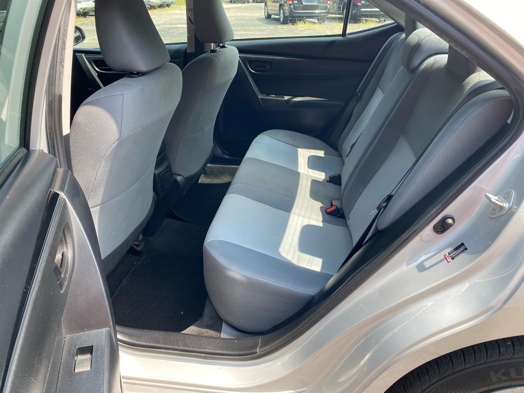 2017 Toyota Corolla Image 9