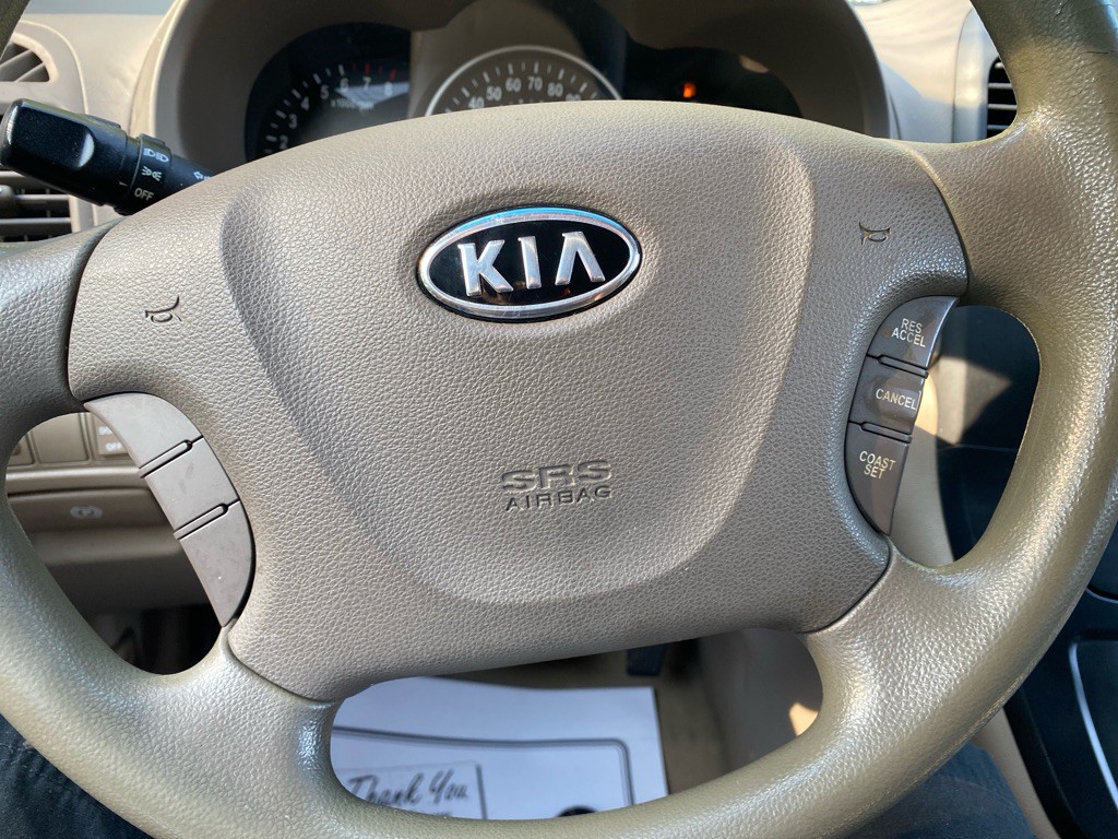 2006 Kia Sedona Image 12