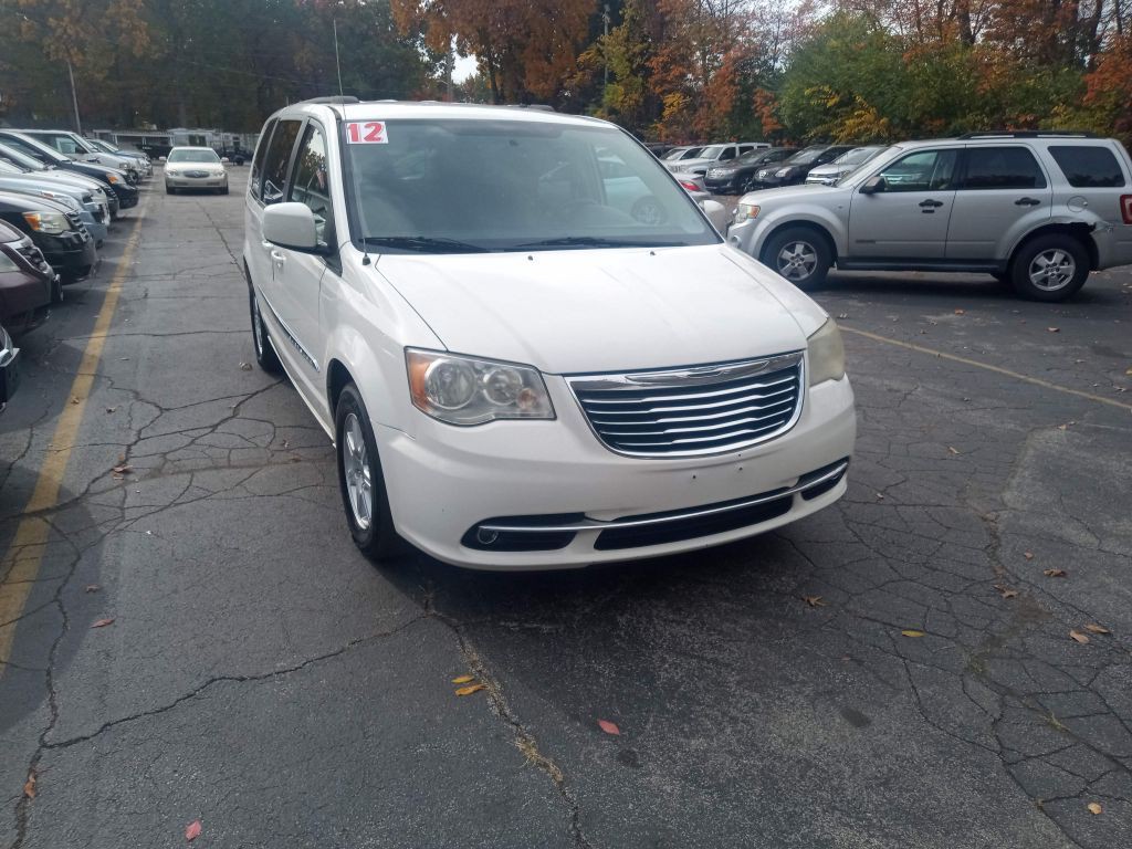 2012 Chrysler Town & Country Image 16