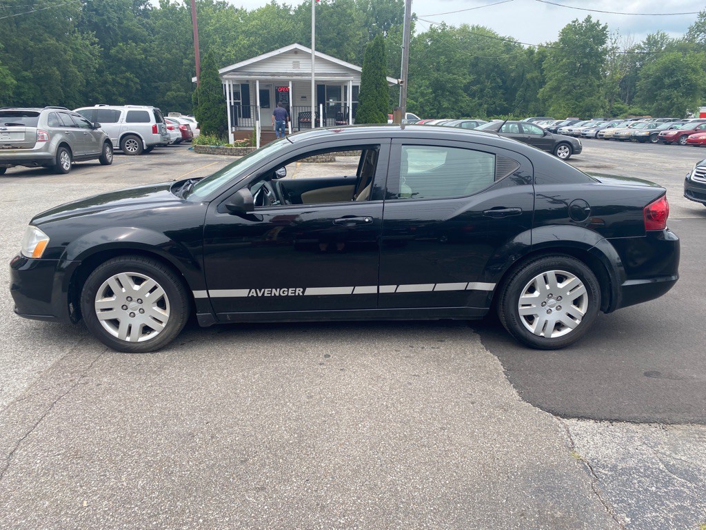2011 Dodge Avenger Image 3