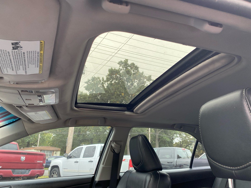 2014 Toyota Camry Image 11