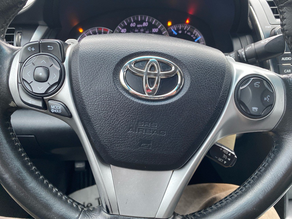 2014 Toyota Camry Image 13