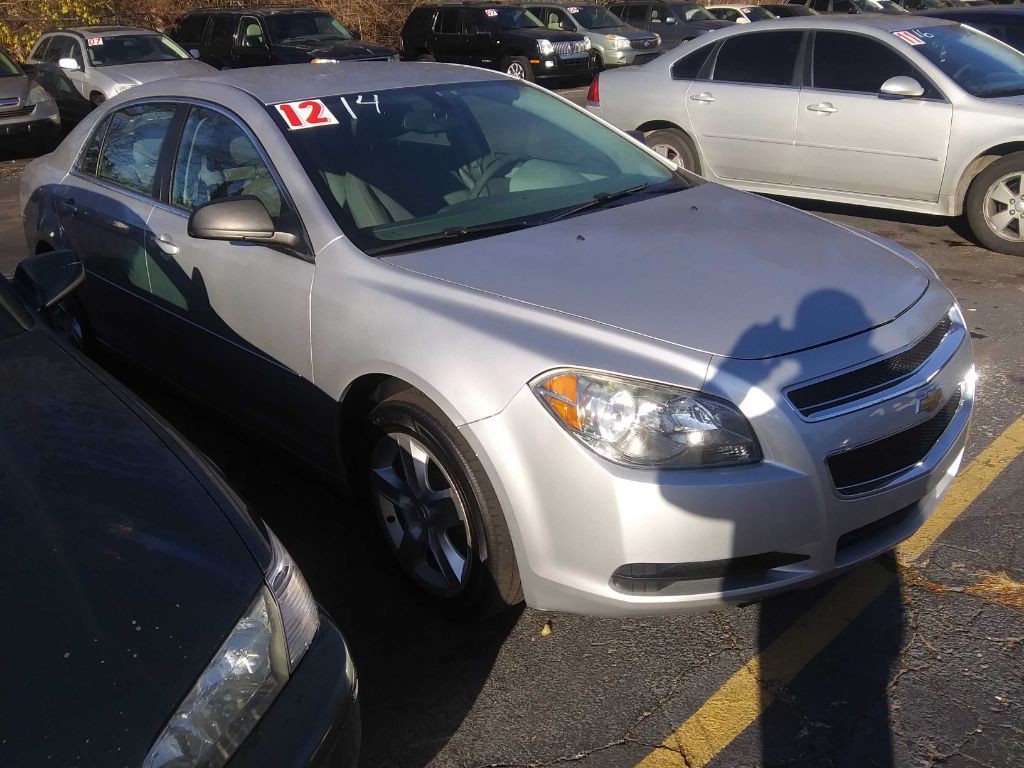 2012 Chevrolet Malibu Image 3