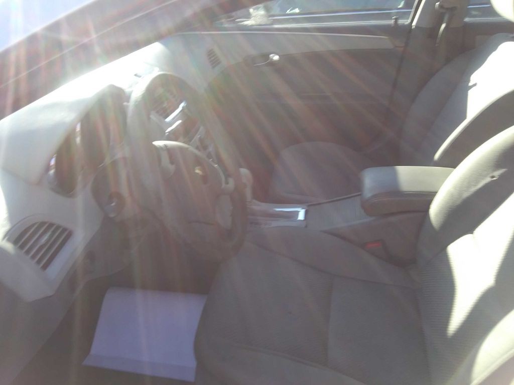 2012 Chevrolet Malibu Image 8