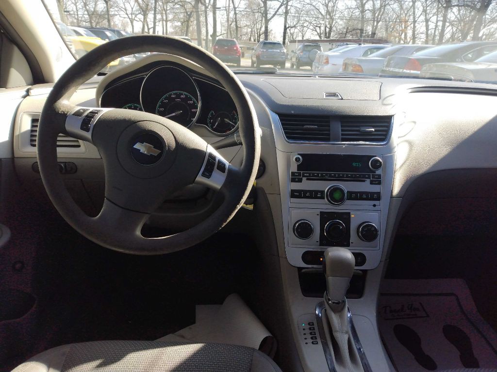 2012 Chevrolet Malibu Image 24