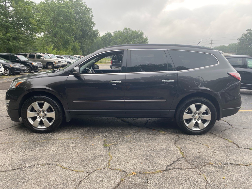 2015 Chevrolet Traverse Image 2