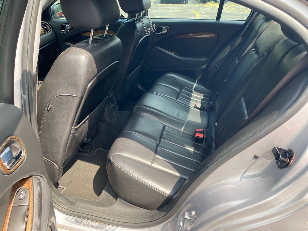 2003 Jaguar S-TYPE Image 10